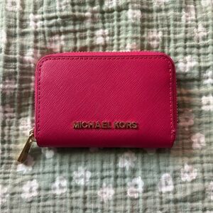 Michael Kors Small Zipper Wallet